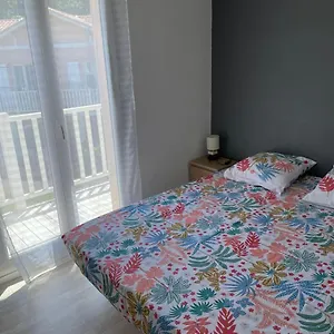  Hébergement de vacances Résidence La Croisiere